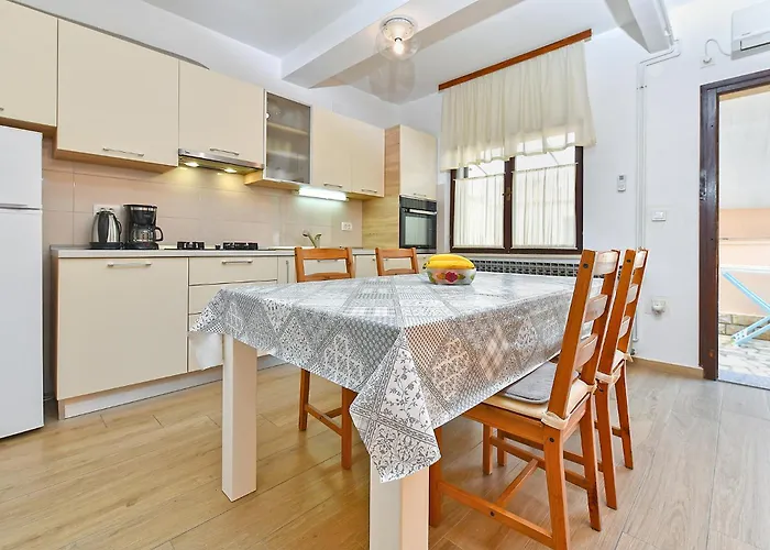 Marija 2394 * 普拉