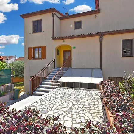 Marija 2394 דירה פולה